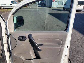 2010-renault-kangoo-1440654-46473703