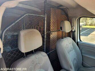 2010-renault-kangoo-1440654-46473708