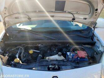 2010-renault-kangoo-1440654-46473709