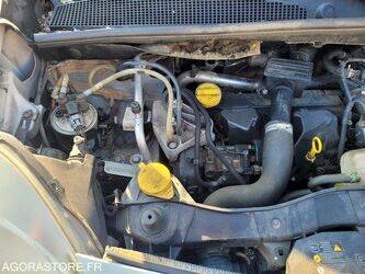 2010-renault-kangoo-1440654-46473710