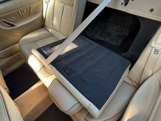 2005-peugeot-607-46473804