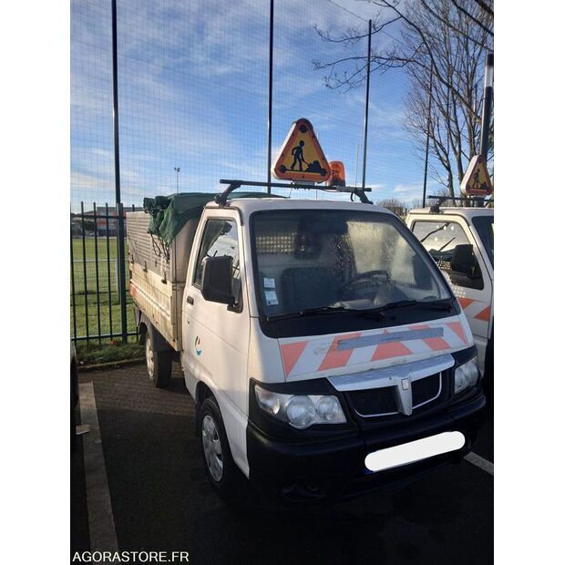 2015 بياجيو Porter-46473824