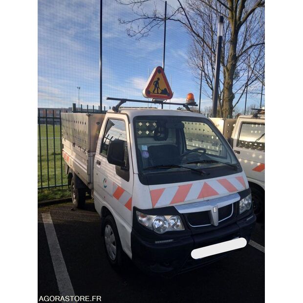 2015 بياجيو Porter-46473828