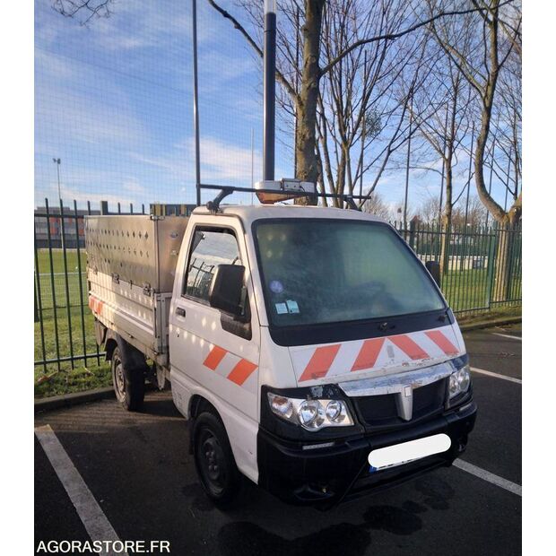 2015 بياجيو Porter-46473829