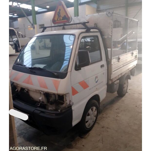 2015 بياجيو Porter-46473831