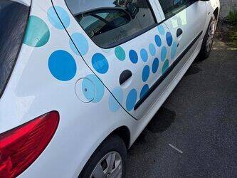 2009-peugeot-206-1440670-46473835