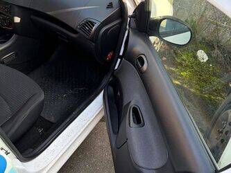 2009-peugeot-206-1440670-46473845