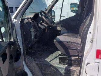 2014-renault-master-1440685-46473998