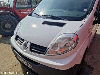 2014-renault-trafic-1440692-46474073