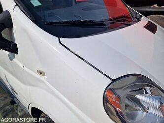 2014-renault-trafic-1440692-46474076