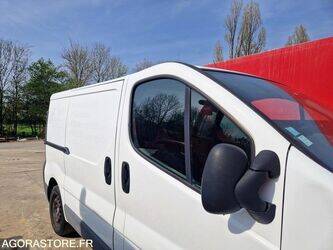 2014-renault-trafic-1440692-46474080