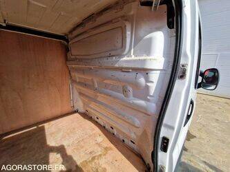 2014-renault-trafic-1440692-46474083