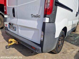 2014-renault-trafic-1440692-46474086