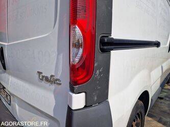 2014-renault-trafic-1440692-46474087