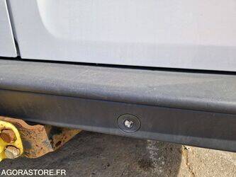 2014-renault-trafic-1440692-46474089