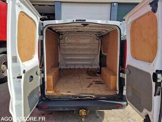 2014-renault-trafic-1440692-46474093