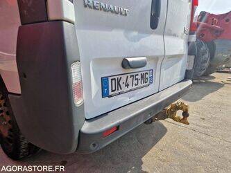 2014-renault-trafic-1440692-46474094