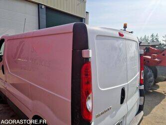 2014-renault-trafic-1440692-46474095