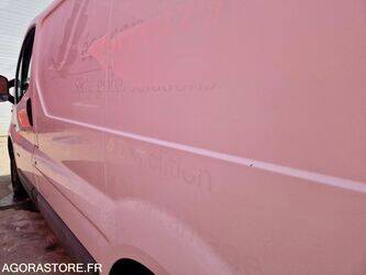 2014-renault-trafic-1440692-46474097