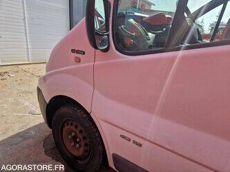 2014-renault-trafic-1440692-46474101
