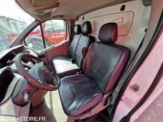2014-renault-trafic-1440692-46474103