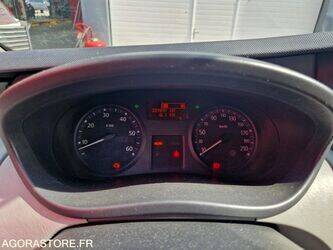 2014-renault-trafic-1440692-46474107