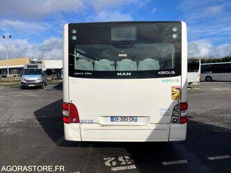 2006-man-lions-city-1440698-46474153