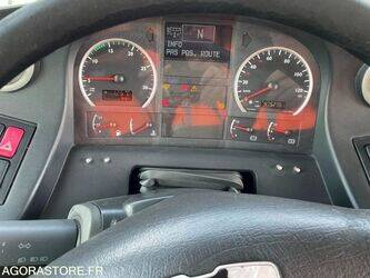 2006-man-lions-city-1440698-46474155