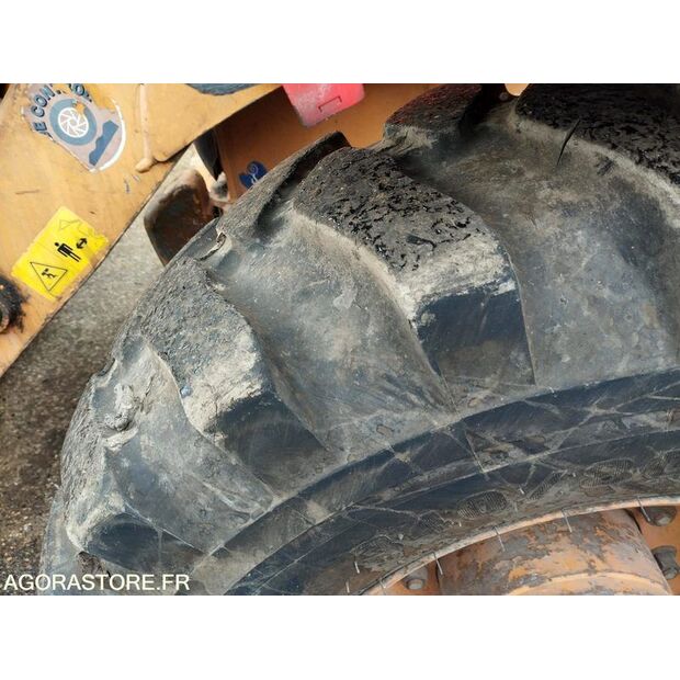 2012 CASE 580T-46474193