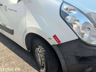 2014-renault-master-1440710-46474303