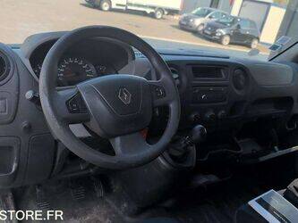 2014-renault-master-1440710-46474308