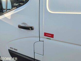 2014-renault-master-1440710-46474316