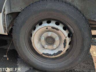 2014-renault-master-1440710-46474319