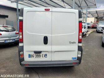2014-renault-trafic-1440713-46474343