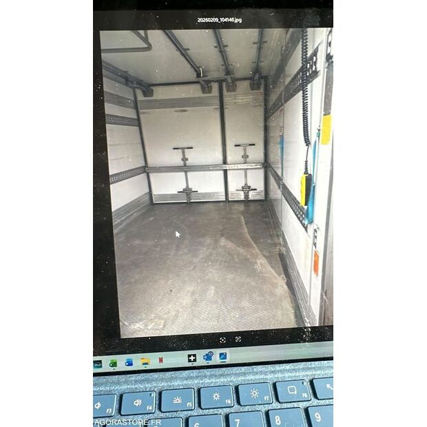 2017 Renault D-46474465