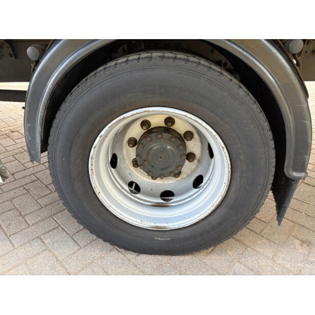 2017 فولفو FL-46474750