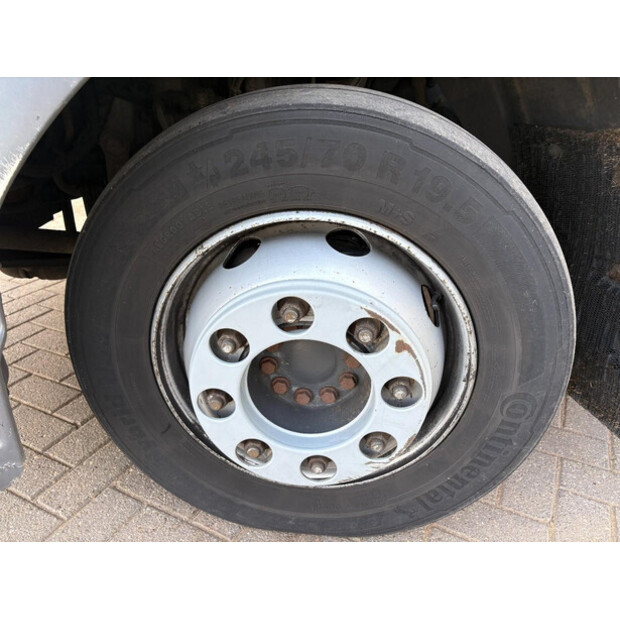 2017 فولفو FL-46474754