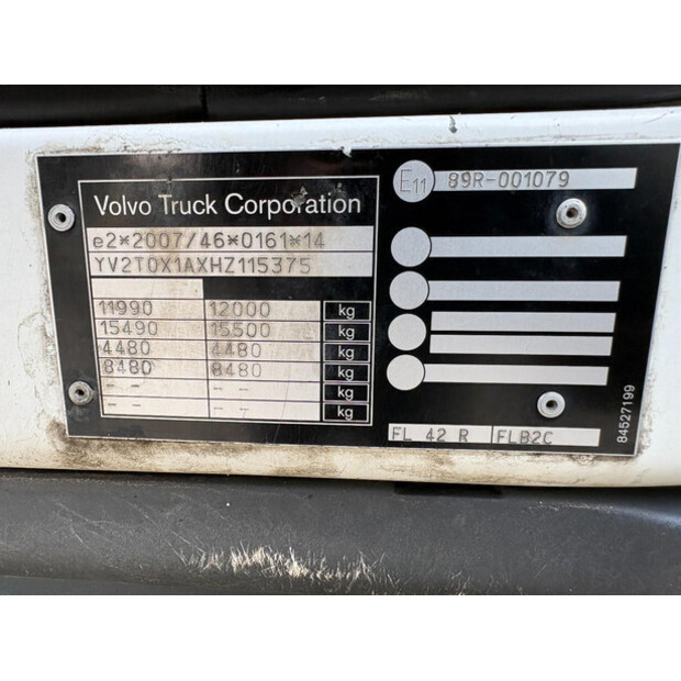 2017 فولفو FL-46474757