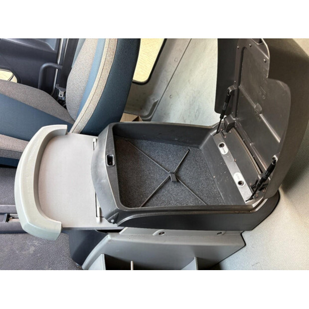 2017 فولفو FL-46474760