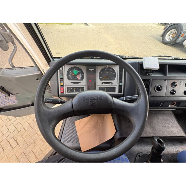 2005 مان L2000-46474827