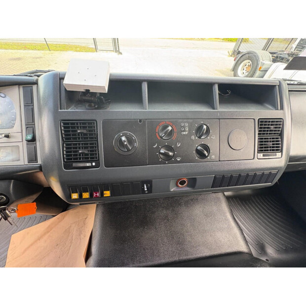 2005 مان L2000-46474828