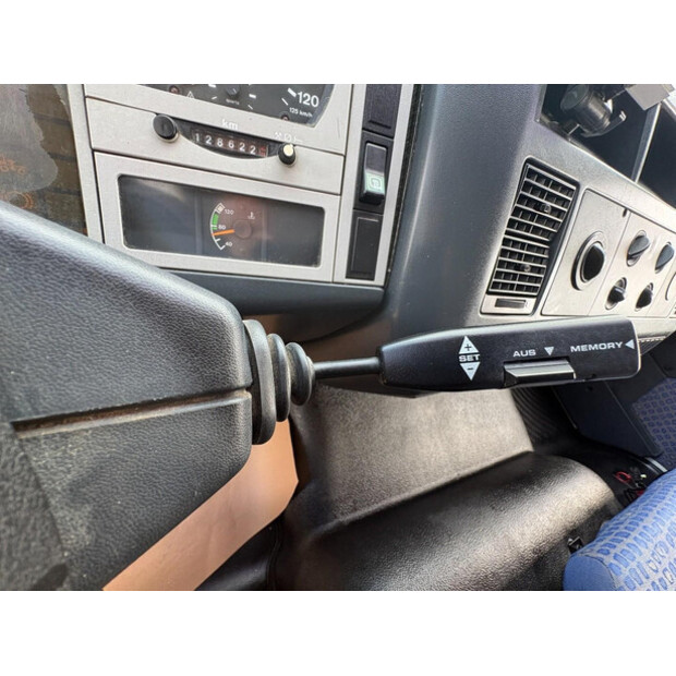 2005 مان L2000-46474834