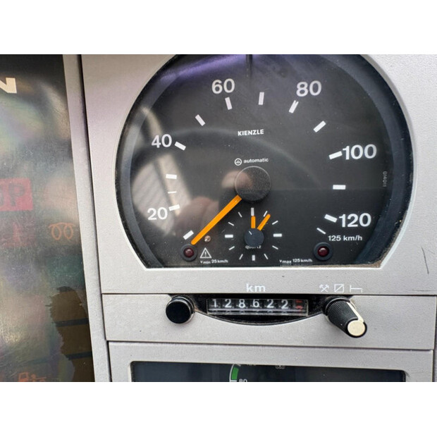 2005 مان L2000-46474839