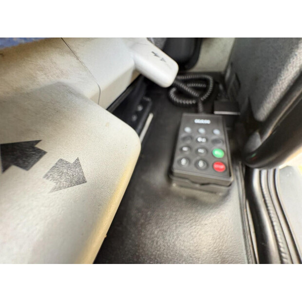 2005 مان L2000-46474840