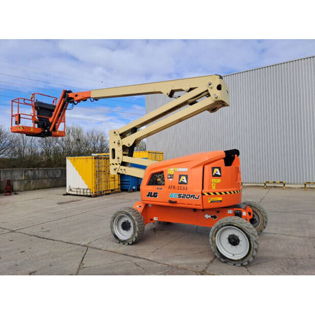 2022 جيه ال جي EC520AJ-46475280