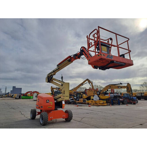 2022 جيه ال جي EC520AJ-46475288