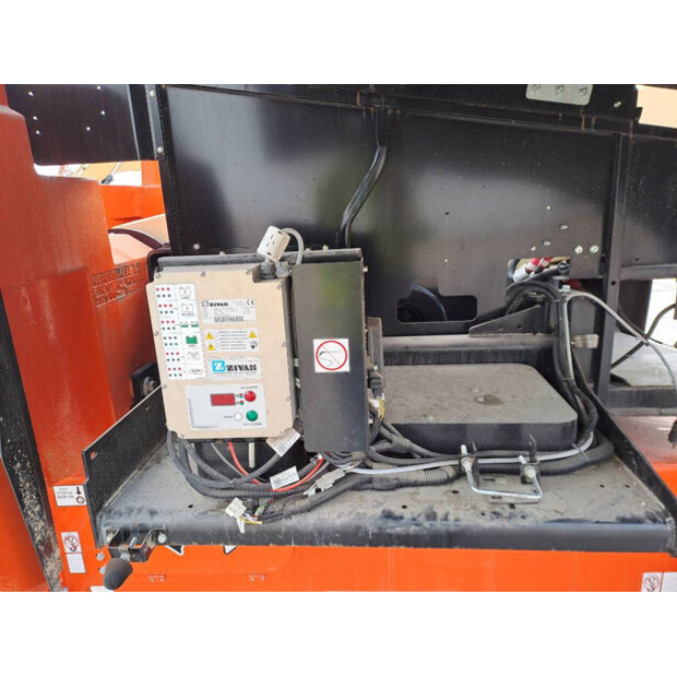 2022 جيه ال جي EC520AJ-46475298