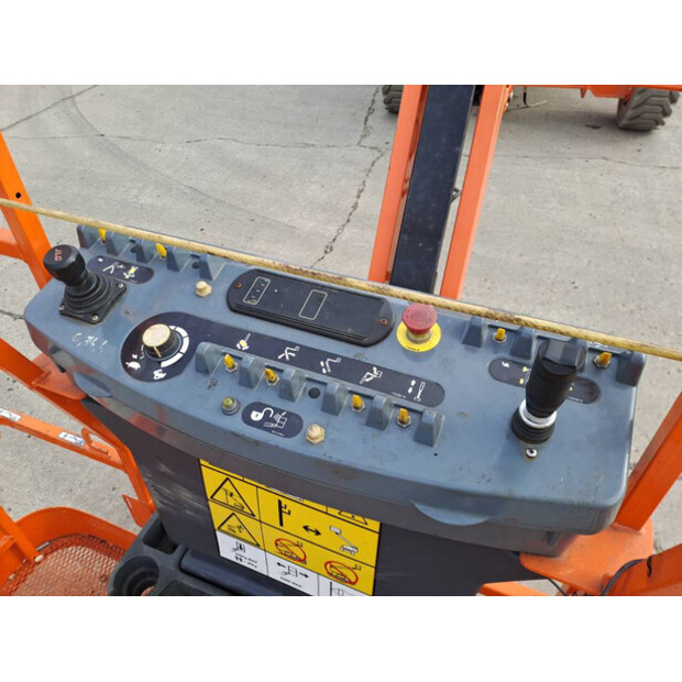 2022 جيه ال جي EC520AJ-46475300