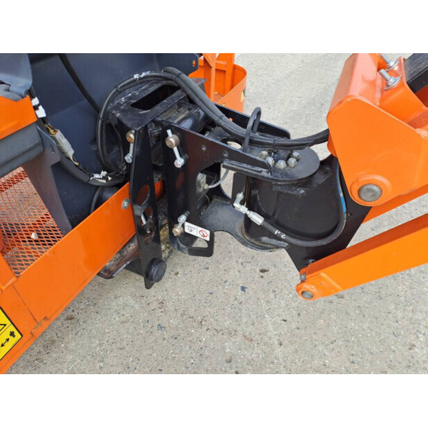 2022 جيه ال جي EC520AJ-46475302