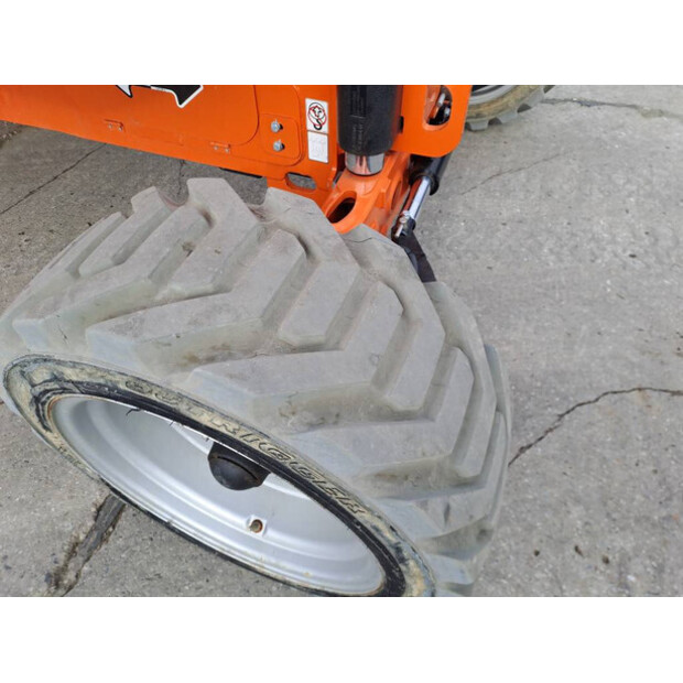 2022 جيه ال جي EC520AJ-46475307